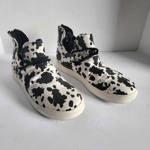 Very G Survivor Cow print shoe